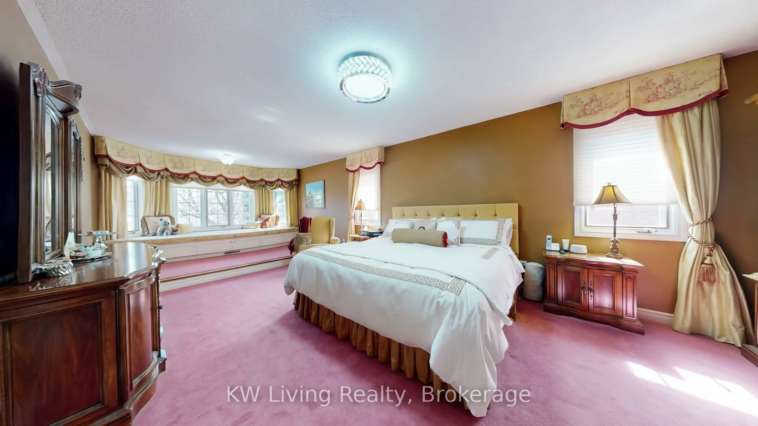 40, King's Cross, Bayview Hill, Richmond Hill