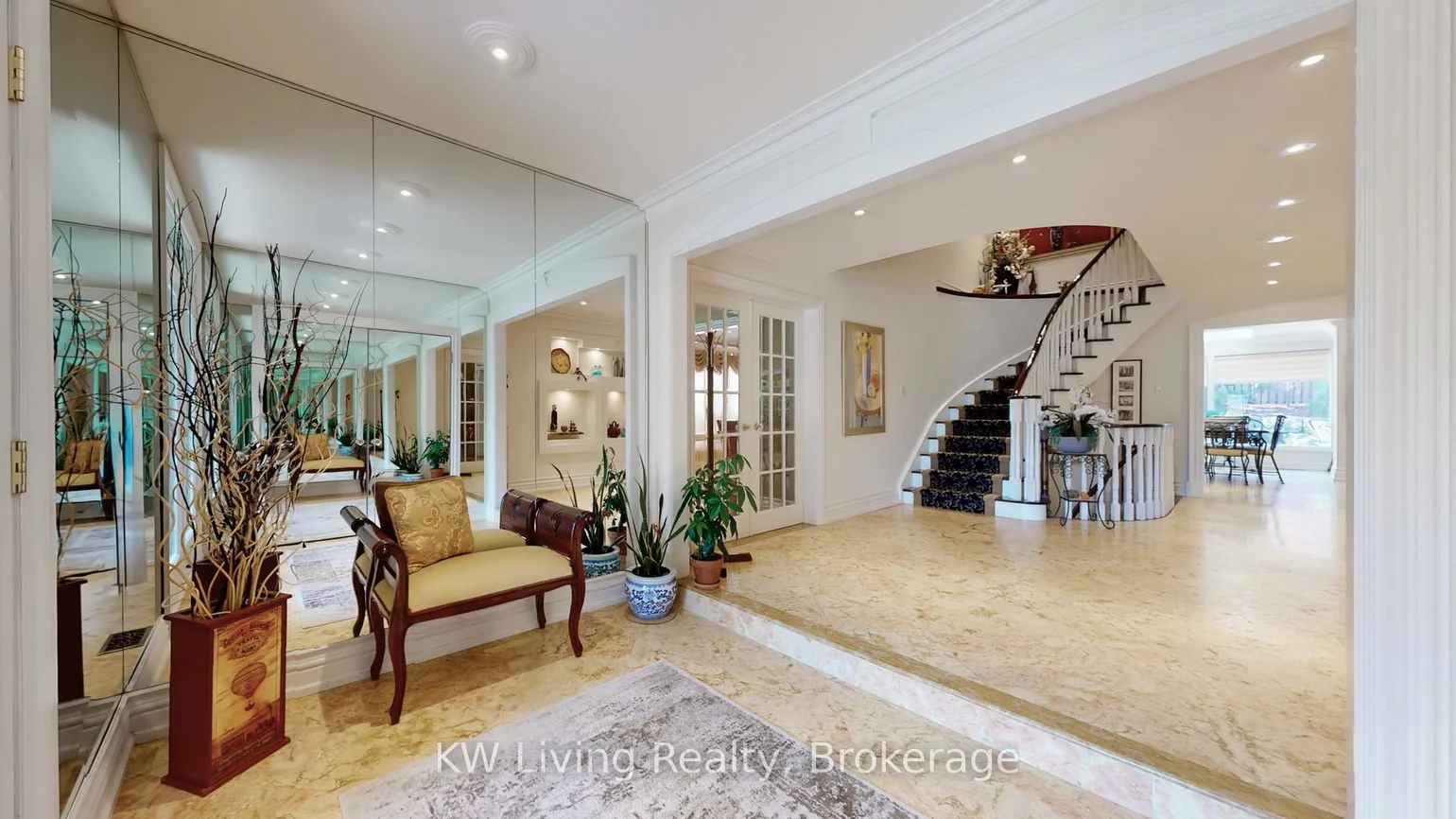 40, King's Cross, Bayview Hill, Richmond Hill