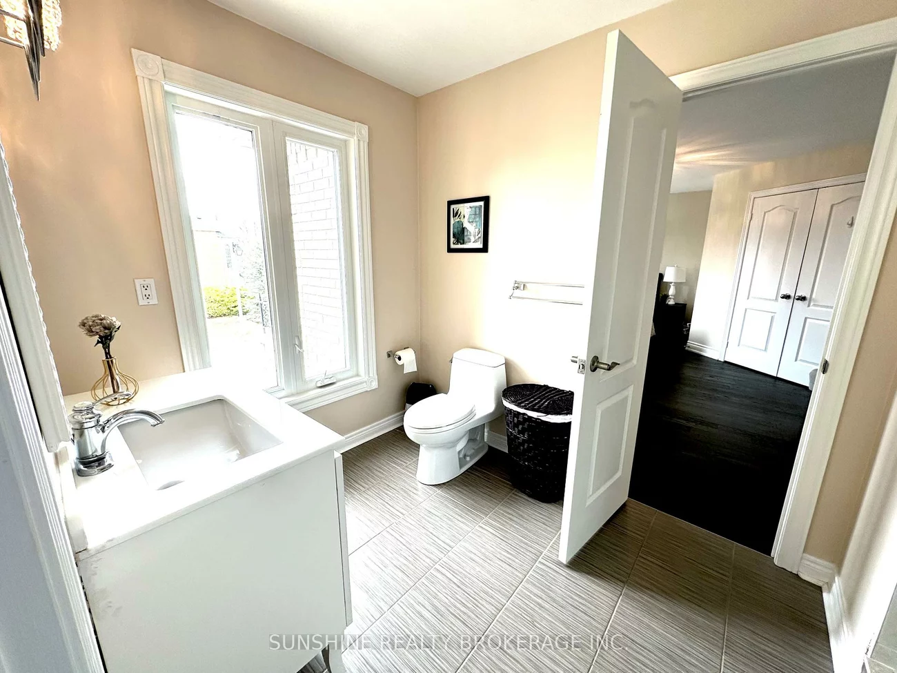 61, Henricks, Bayview Hill, Richmond Hill