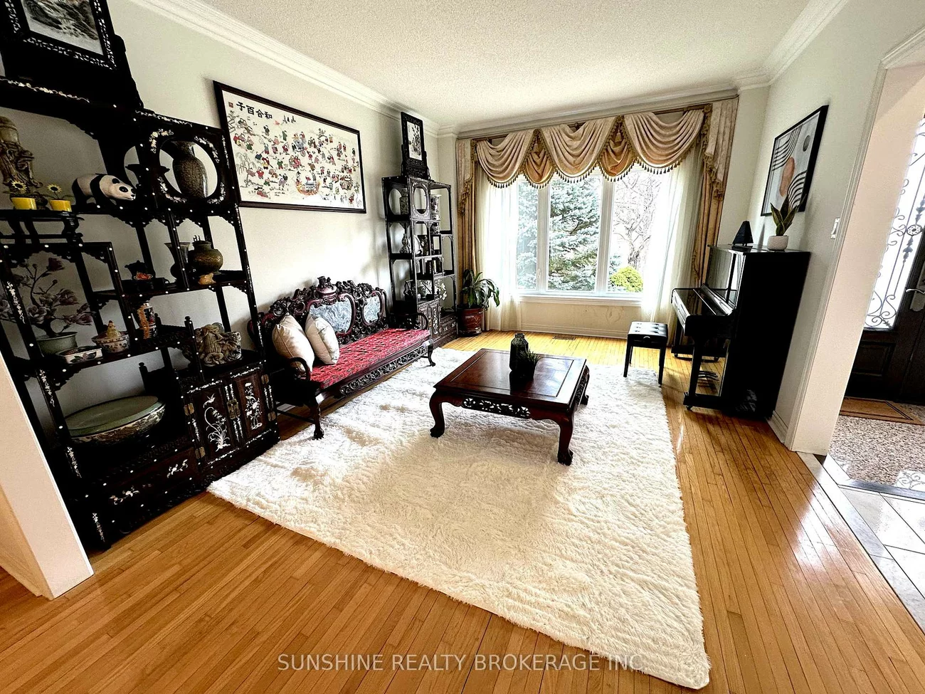 61, Henricks, Bayview Hill, Richmond Hill