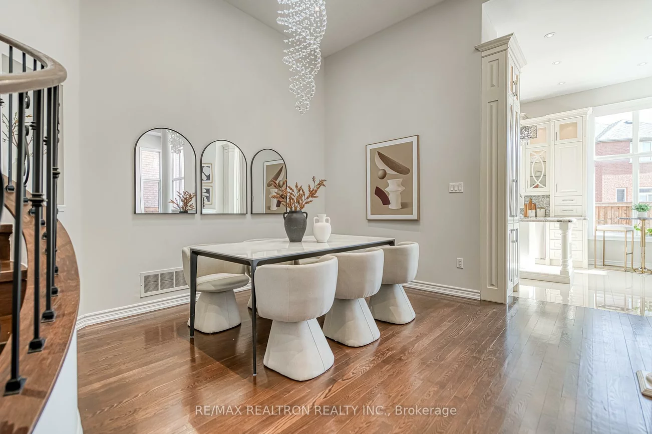 11, Queensway, Rouge Woods, Richmond Hill