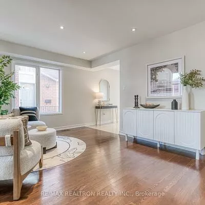 11, Queensway, Rouge Woods, Richmond Hill