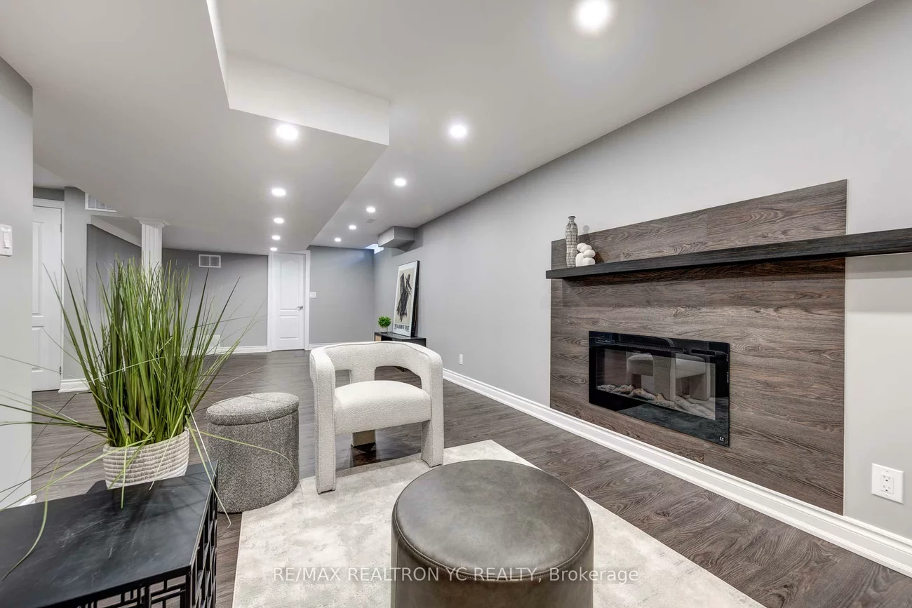 9, Rollinghill, Jefferson, Richmond Hill