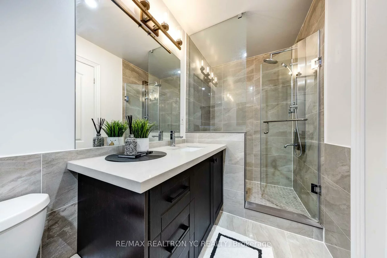 9, Rollinghill, Jefferson, Richmond Hill