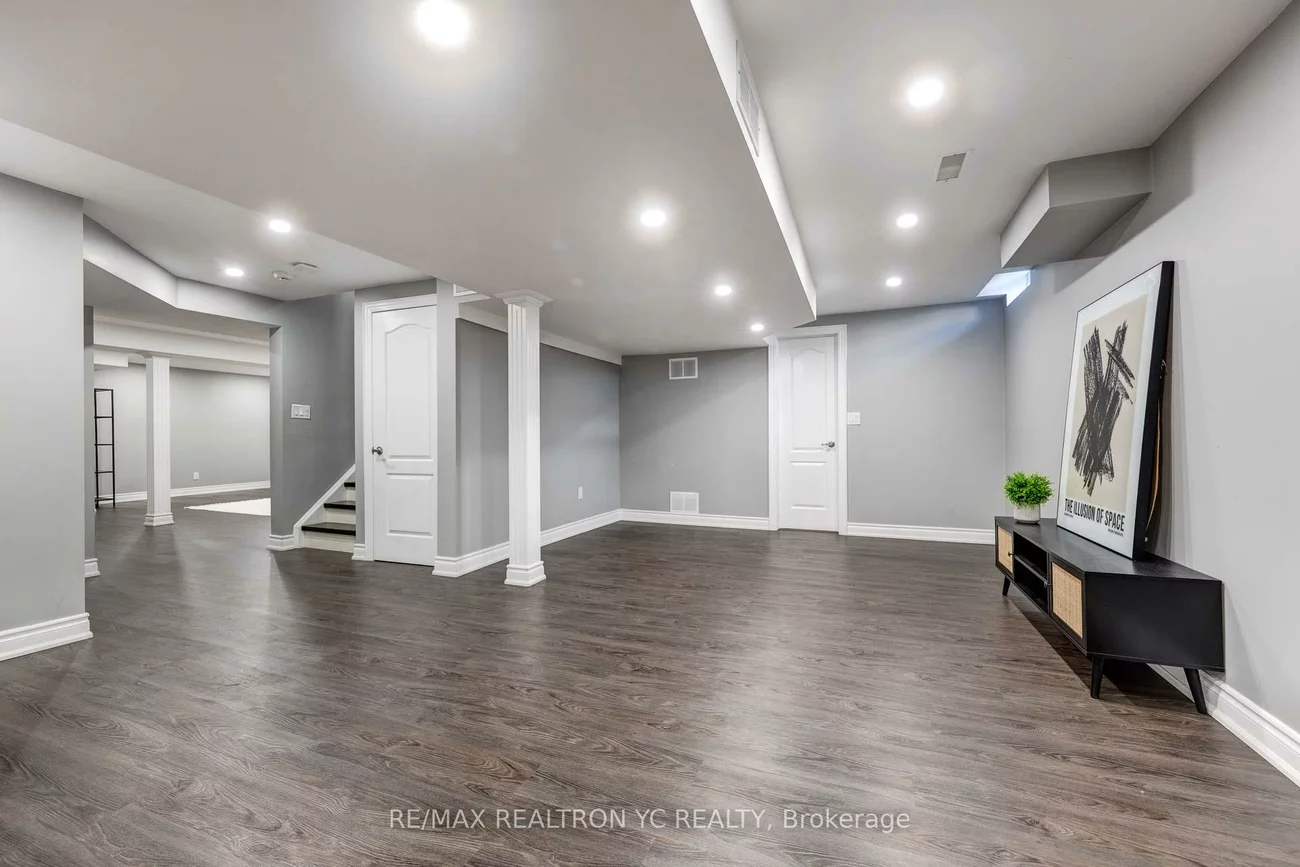 9, Rollinghill, Jefferson, Richmond Hill