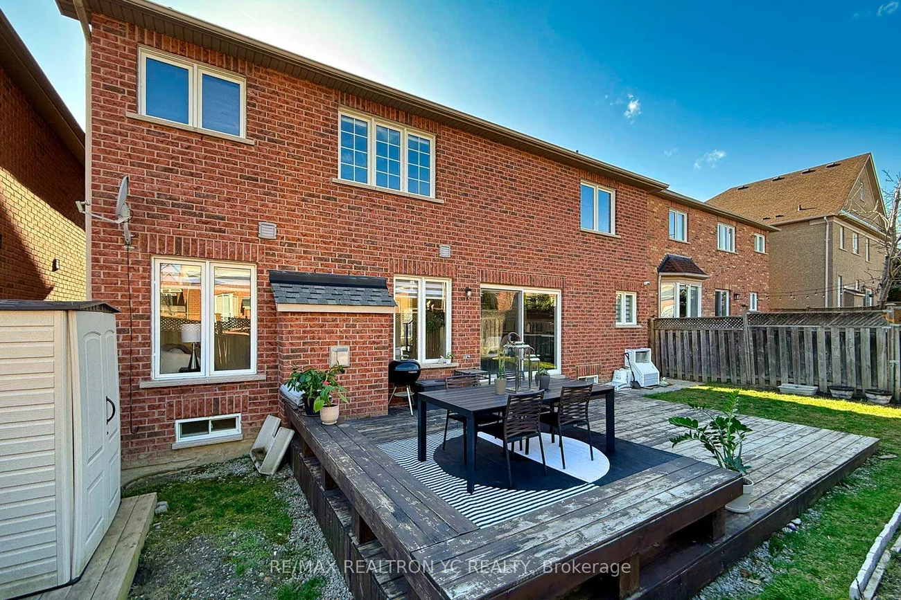 9, Rollinghill, Jefferson, Richmond Hill
