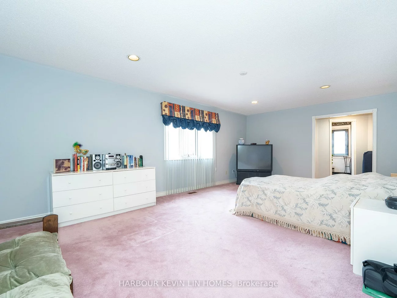19, Alexandra, Bayview Hill, Richmond Hill