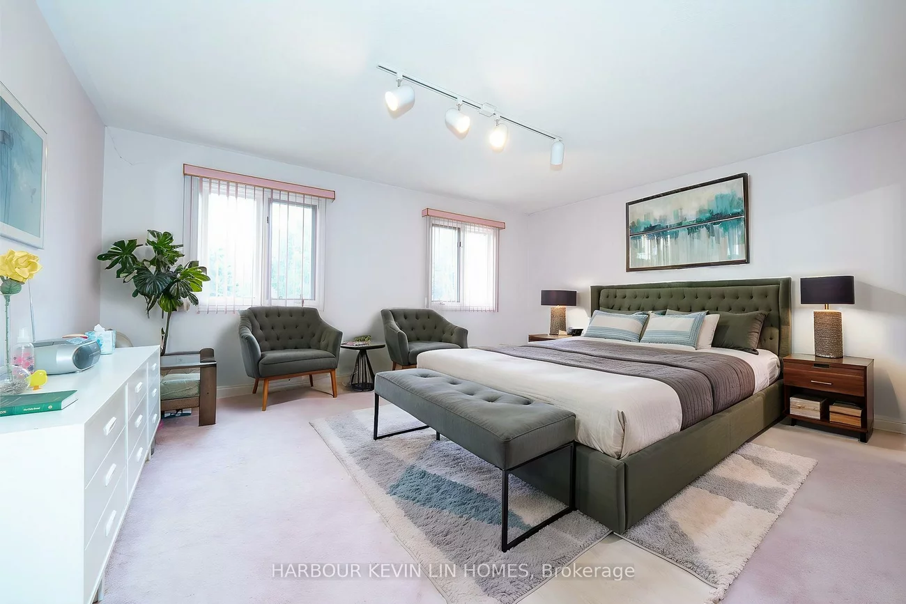 19, Alexandra, Bayview Hill, Richmond Hill