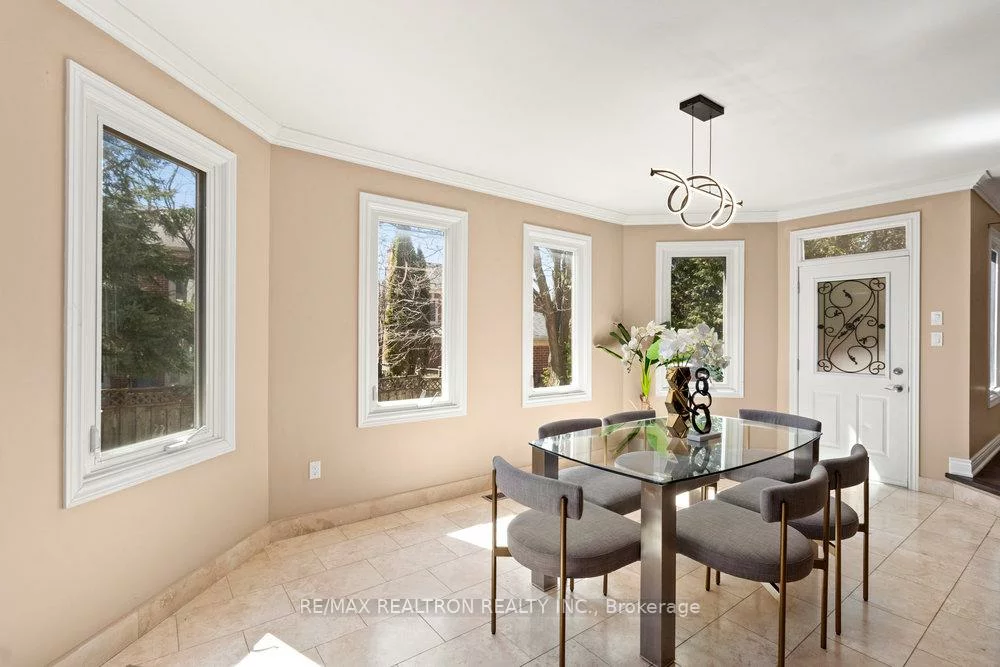27, Ellsworth, Mill Pond, Richmond Hill