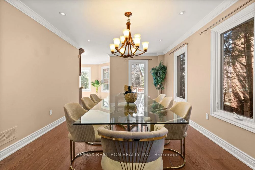 27, Ellsworth, Mill Pond, Richmond Hill