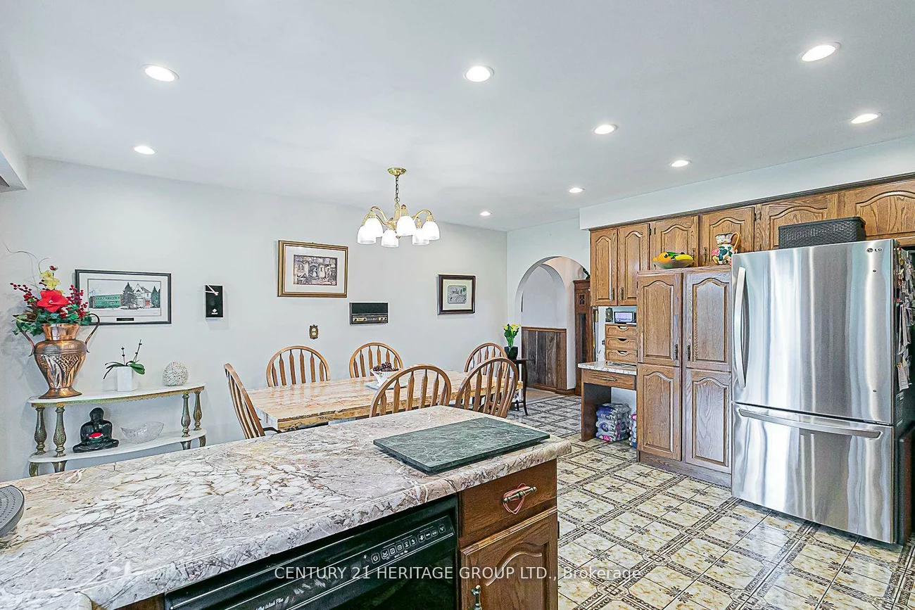 33, May, North Richvale, Richmond Hill
