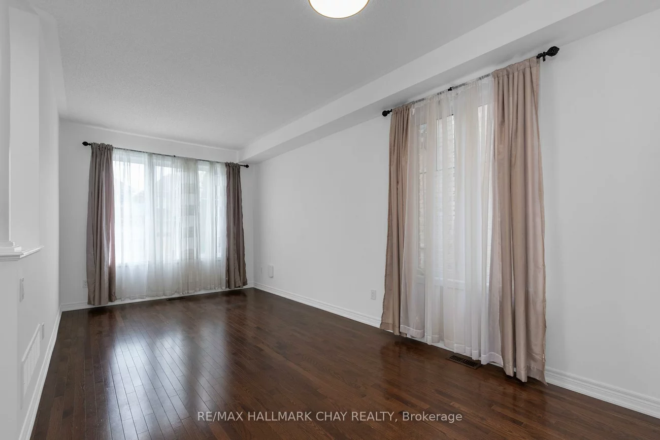 69, pavlova, Oak Ridges, Richmond Hill