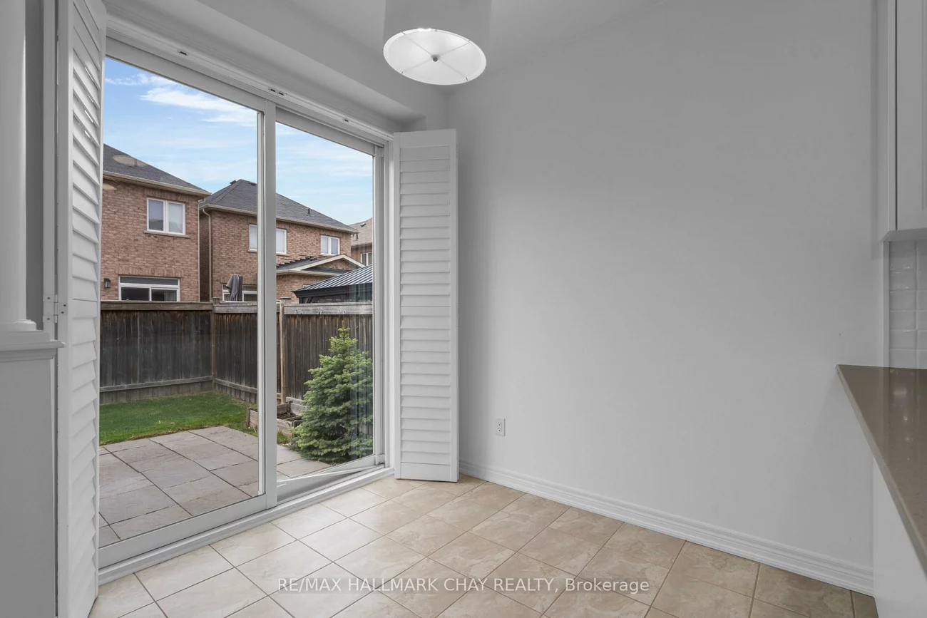 69, pavlova, Oak Ridges, Richmond Hill