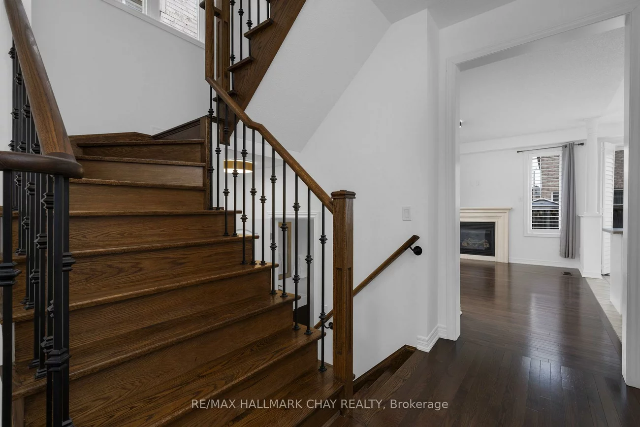 69, pavlova, Oak Ridges, Richmond Hill