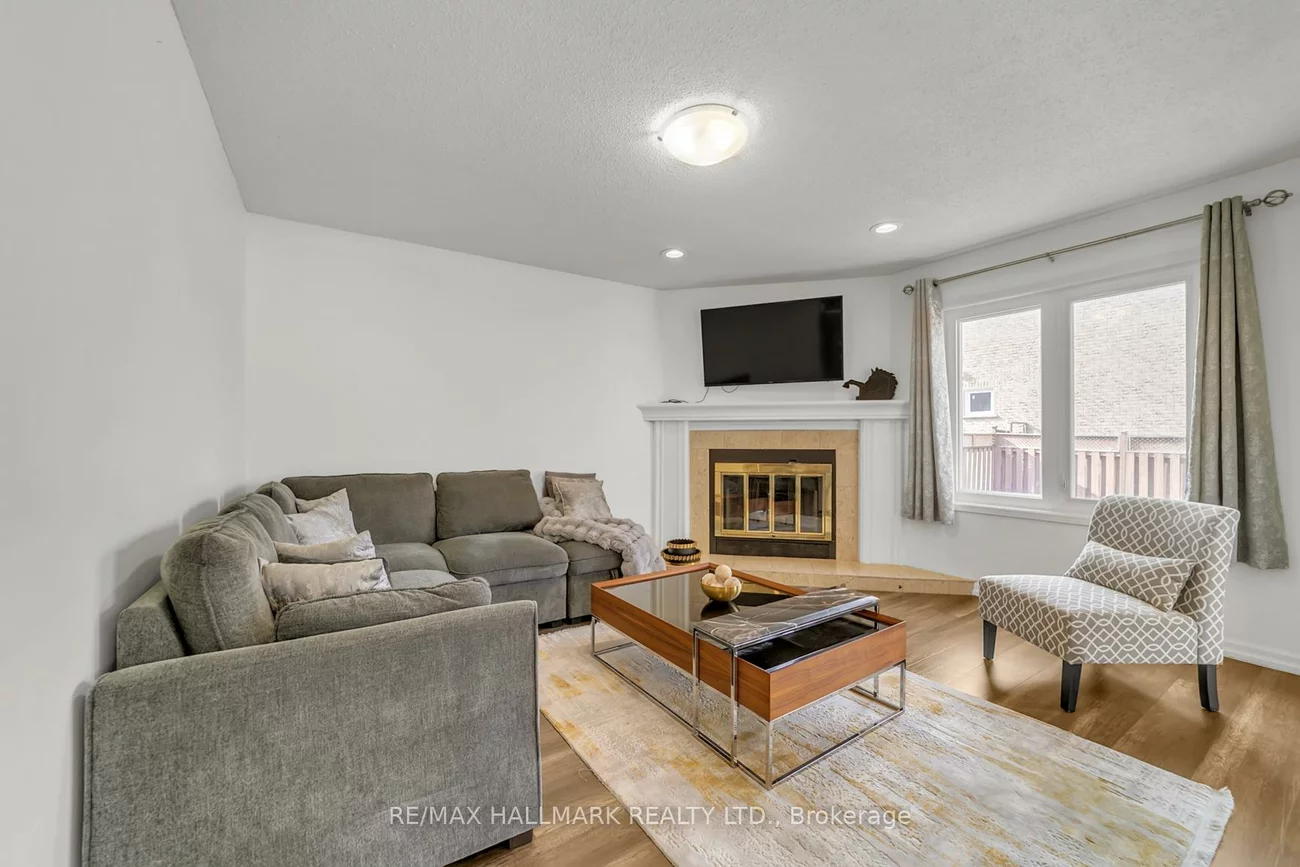 2, Cedarhurst, Devonsleigh, Richmond Hill