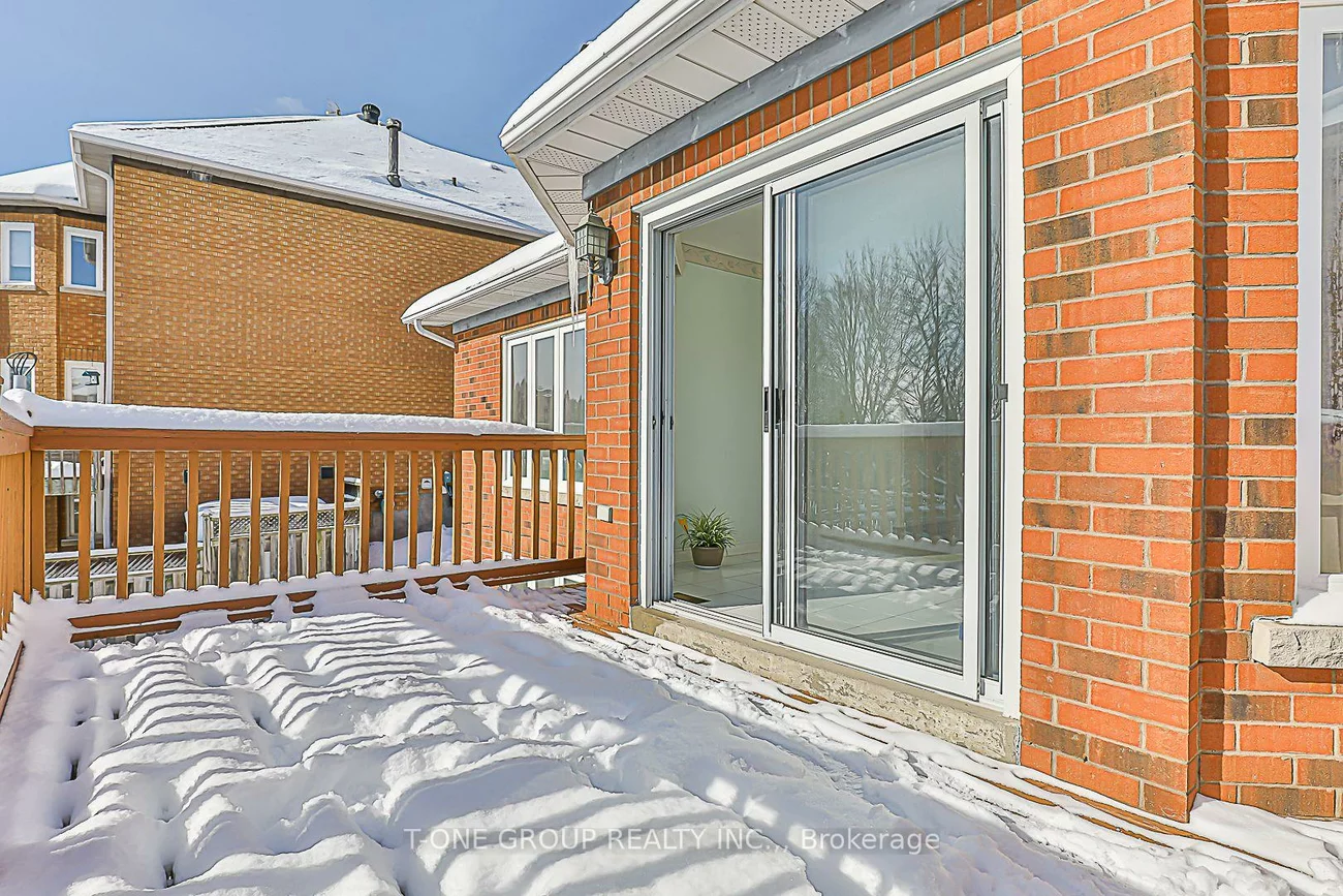 201, Strathearn, Bayview Hill, Richmond Hill