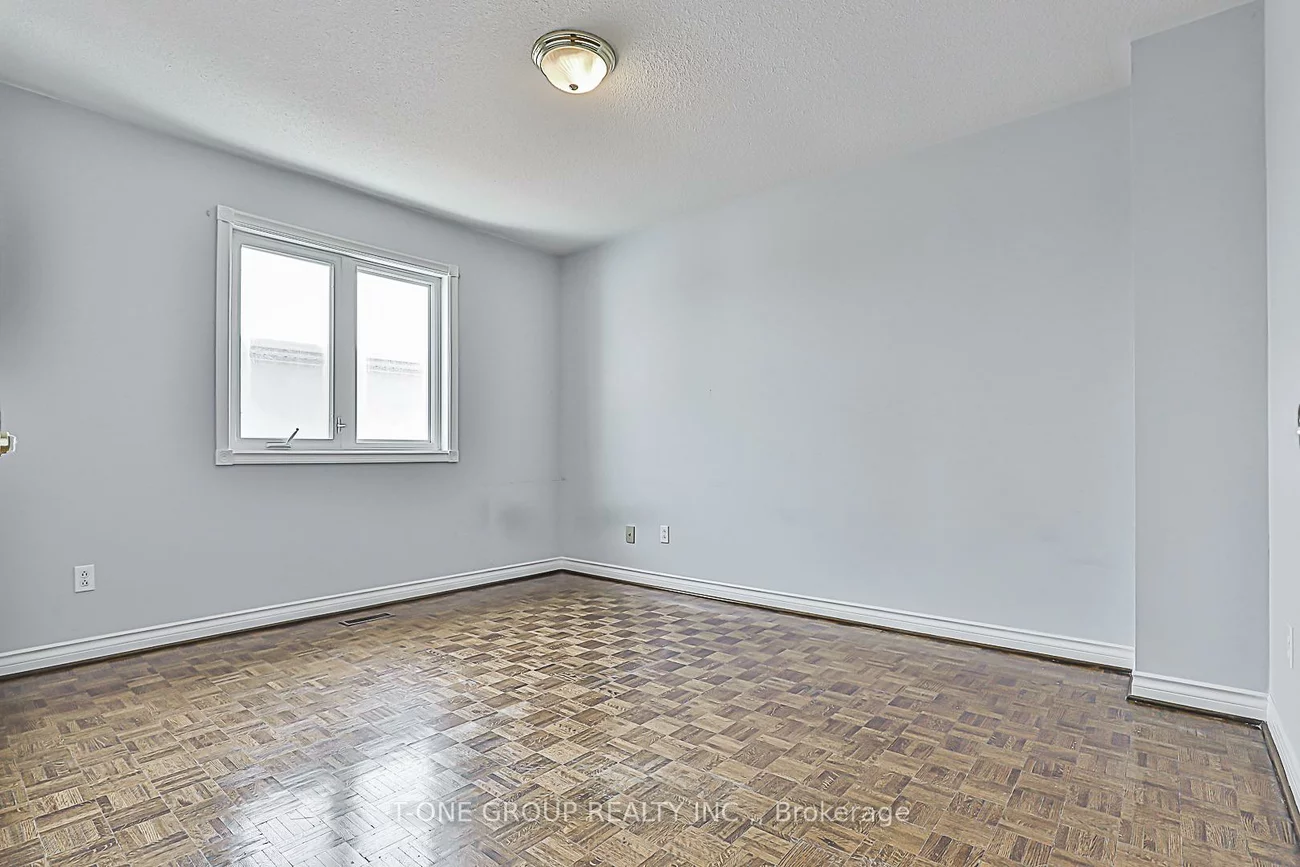 201, Strathearn, Bayview Hill, Richmond Hill