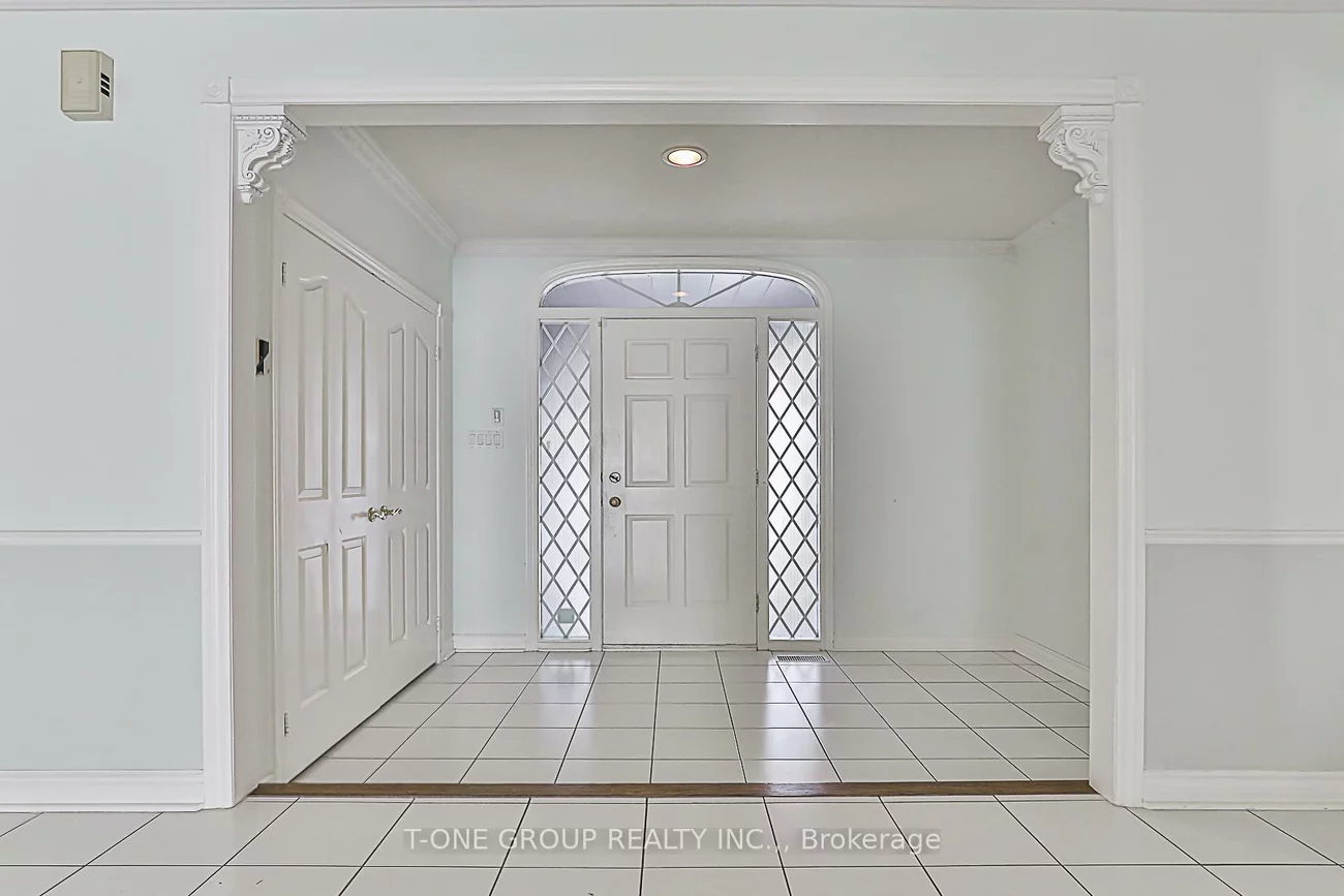 201, Strathearn, Bayview Hill, Richmond Hill