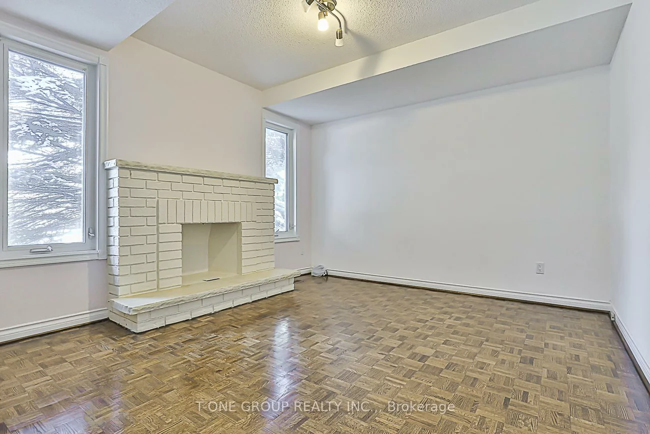 201, Strathearn, Bayview Hill, Richmond Hill