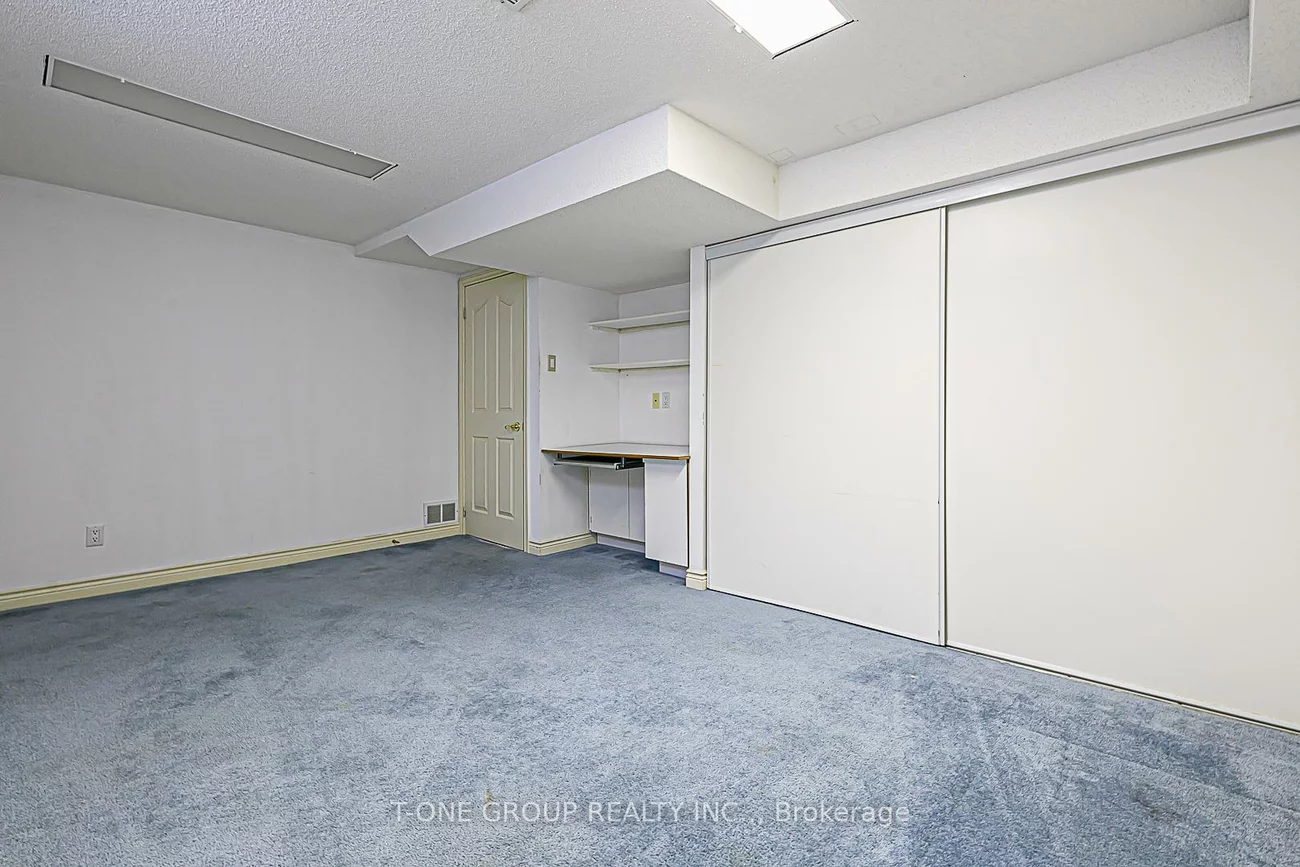 201, Strathearn, Bayview Hill, Richmond Hill
