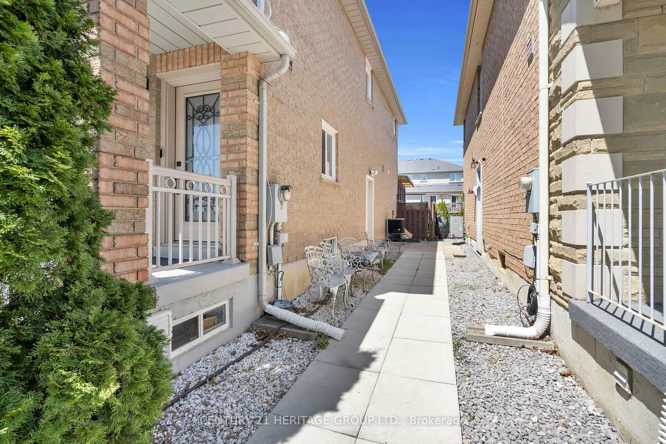 68, Silverdart, Oak Ridges, Richmond Hill