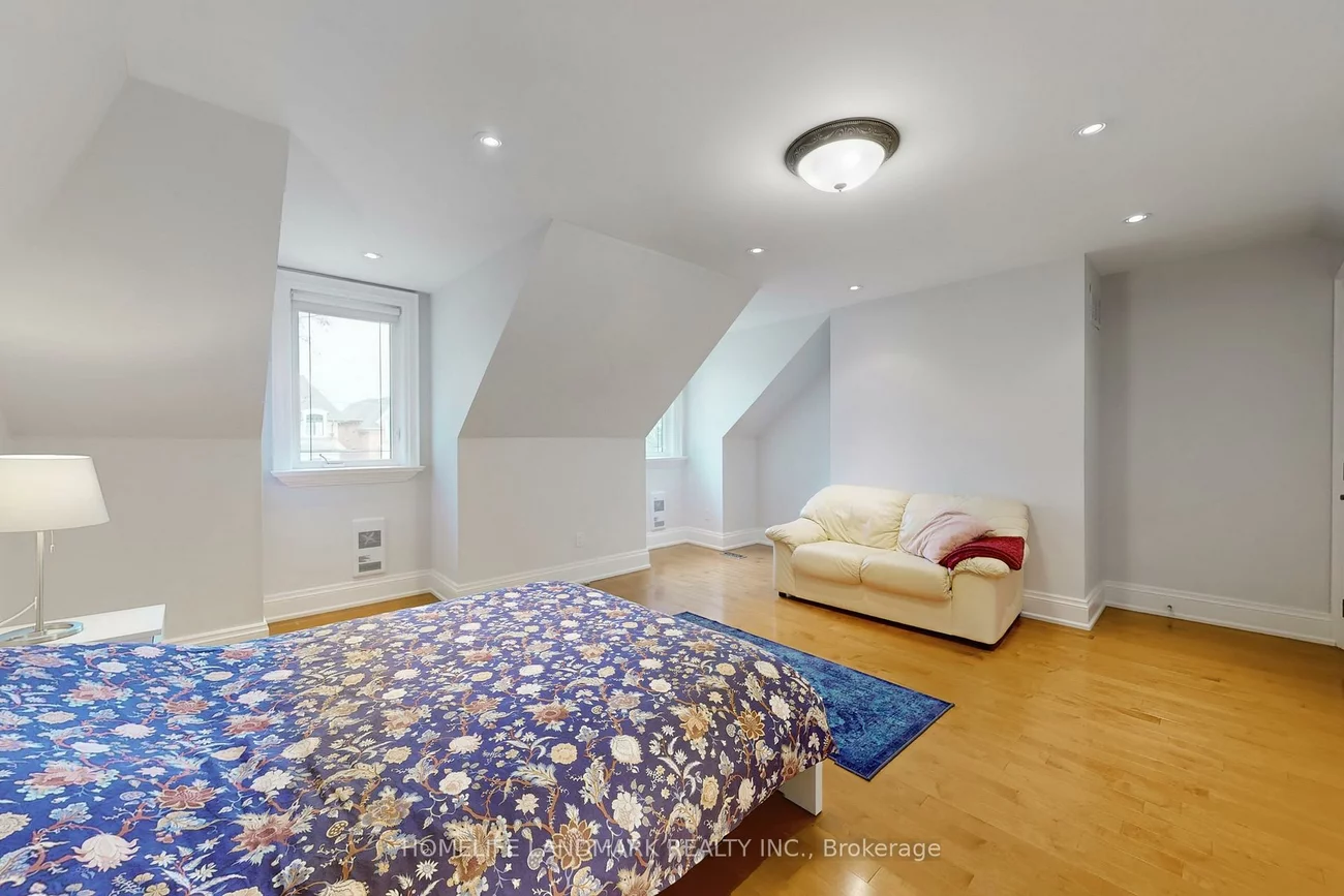 5, Long Hill, Jefferson, Richmond Hill