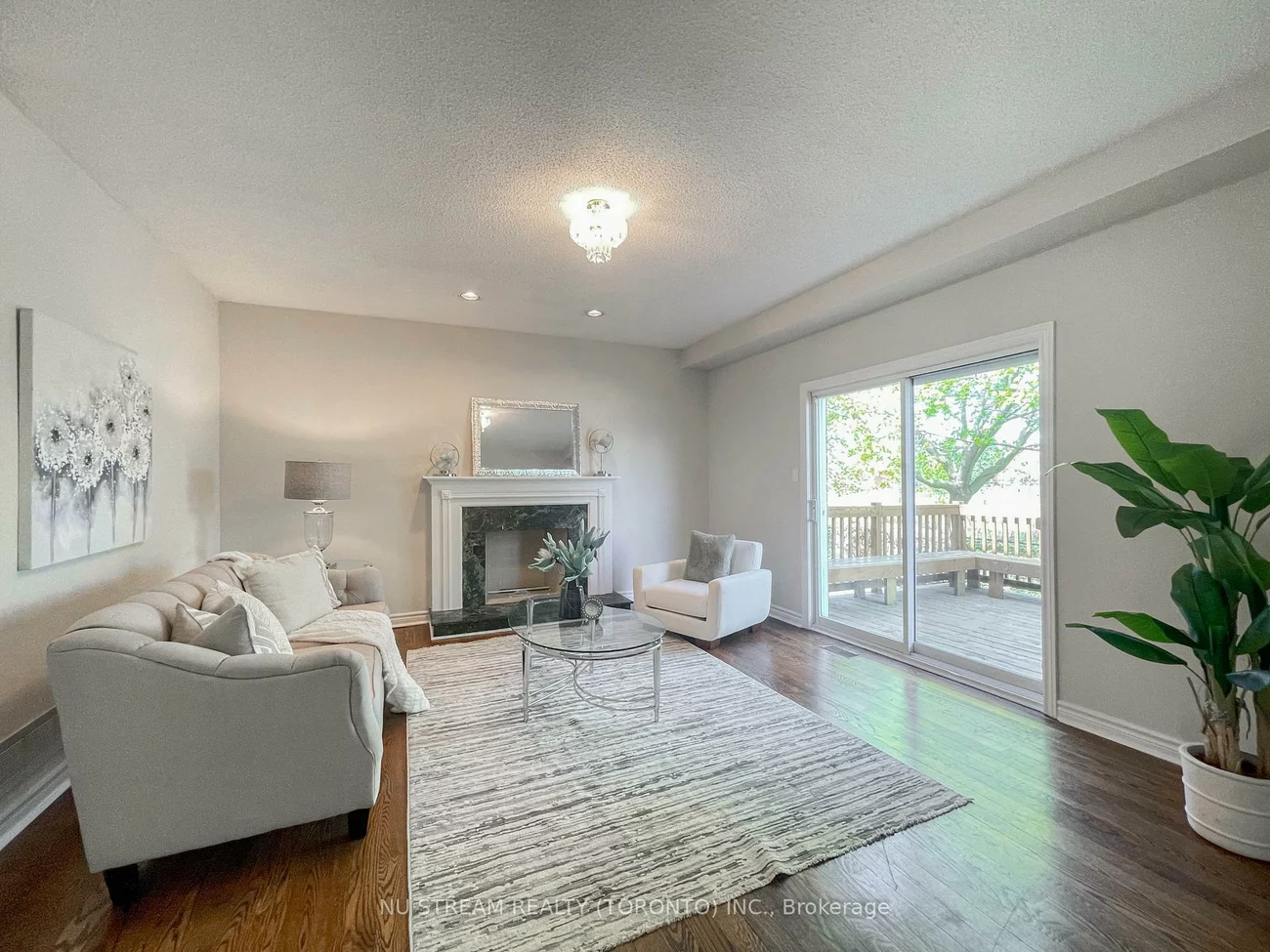28, Sheila, Doncrest, Richmond Hill