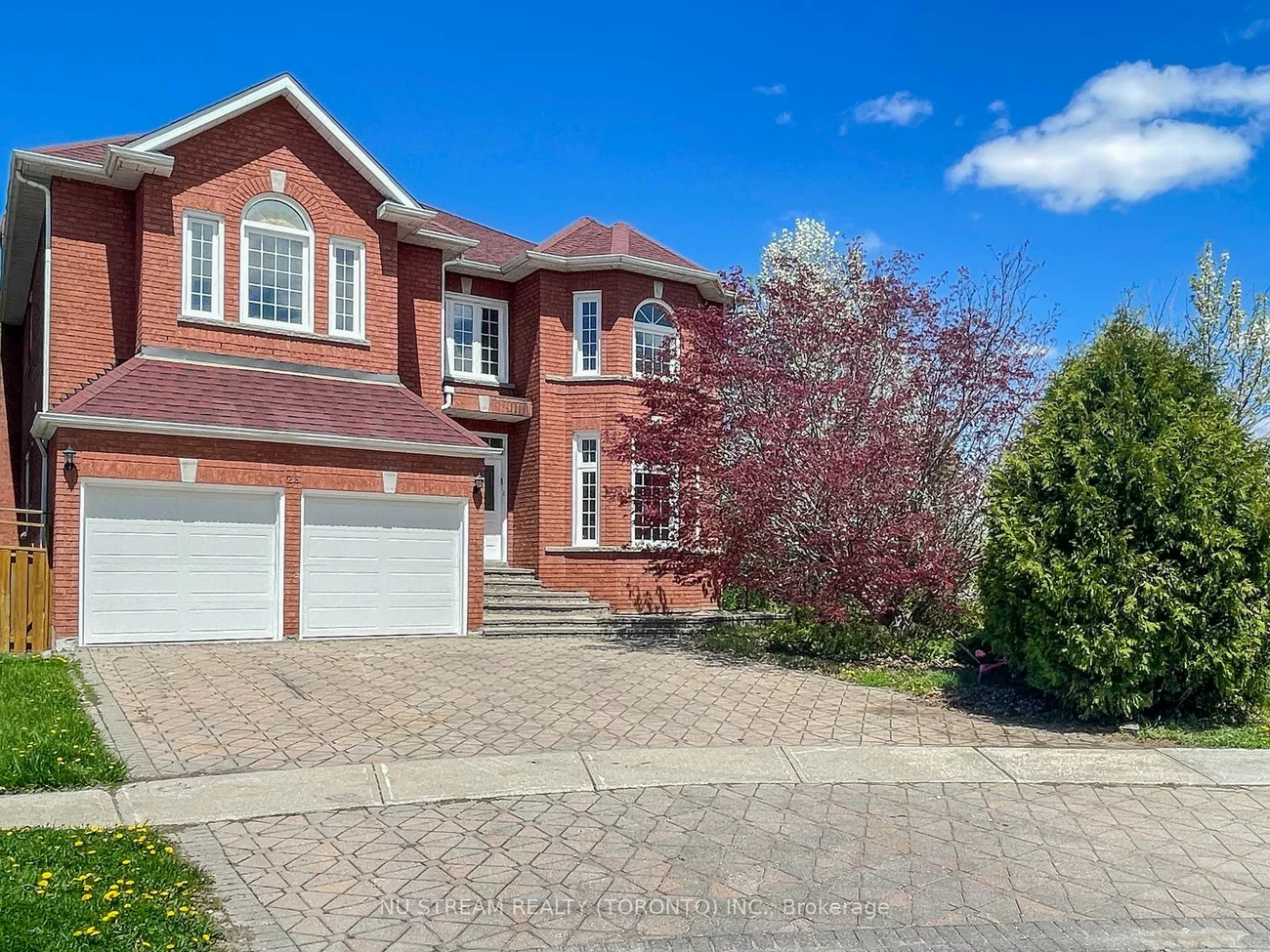 28, Sheila, Doncrest, Richmond Hill