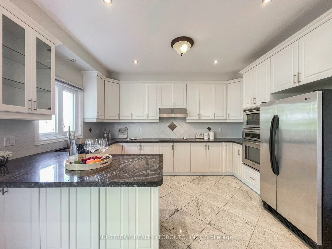 28, Sheila, Doncrest, Richmond Hill