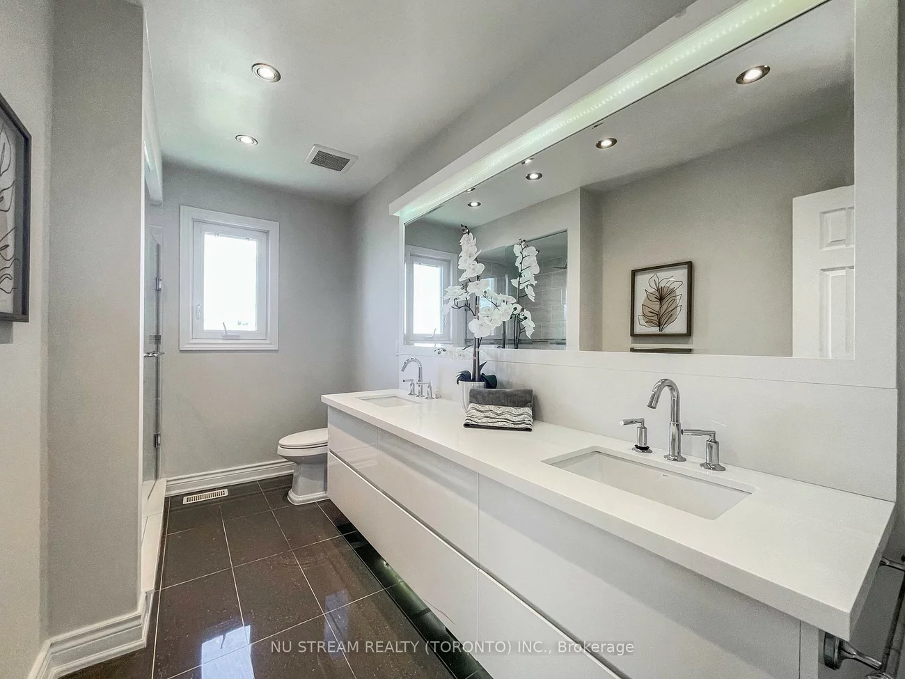 28, Sheila, Doncrest, Richmond Hill