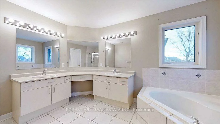 64, melbourne, Rouge Woods, Richmond Hill