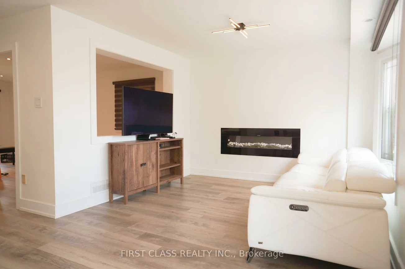 31, Elmpark, Devonsleigh, Richmond Hill