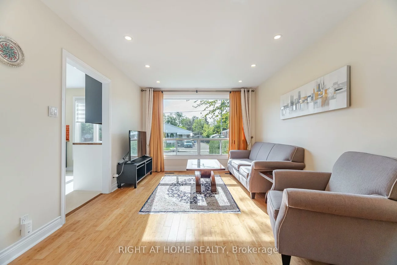 374, Browndale, Crosby, Richmond Hill