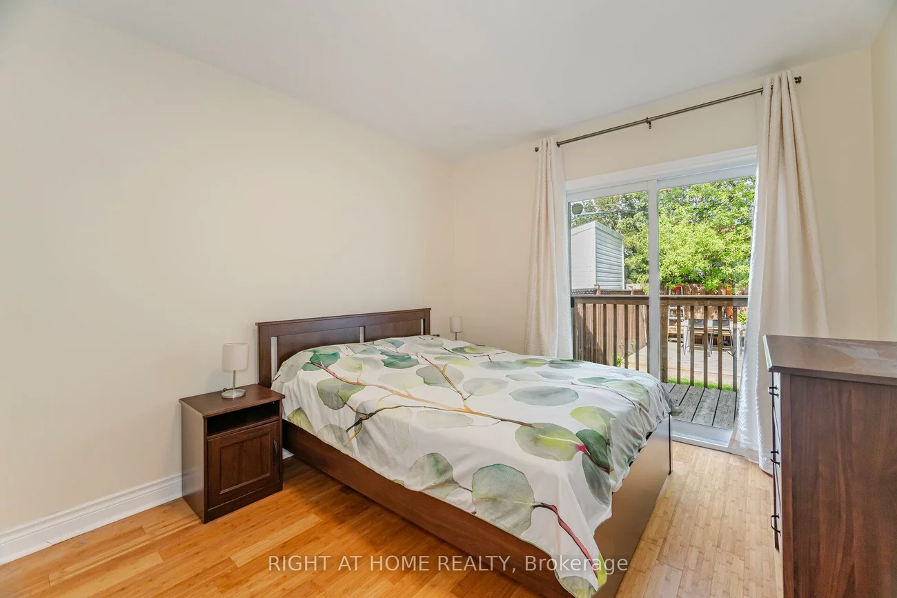 374, Browndale, Crosby, Richmond Hill