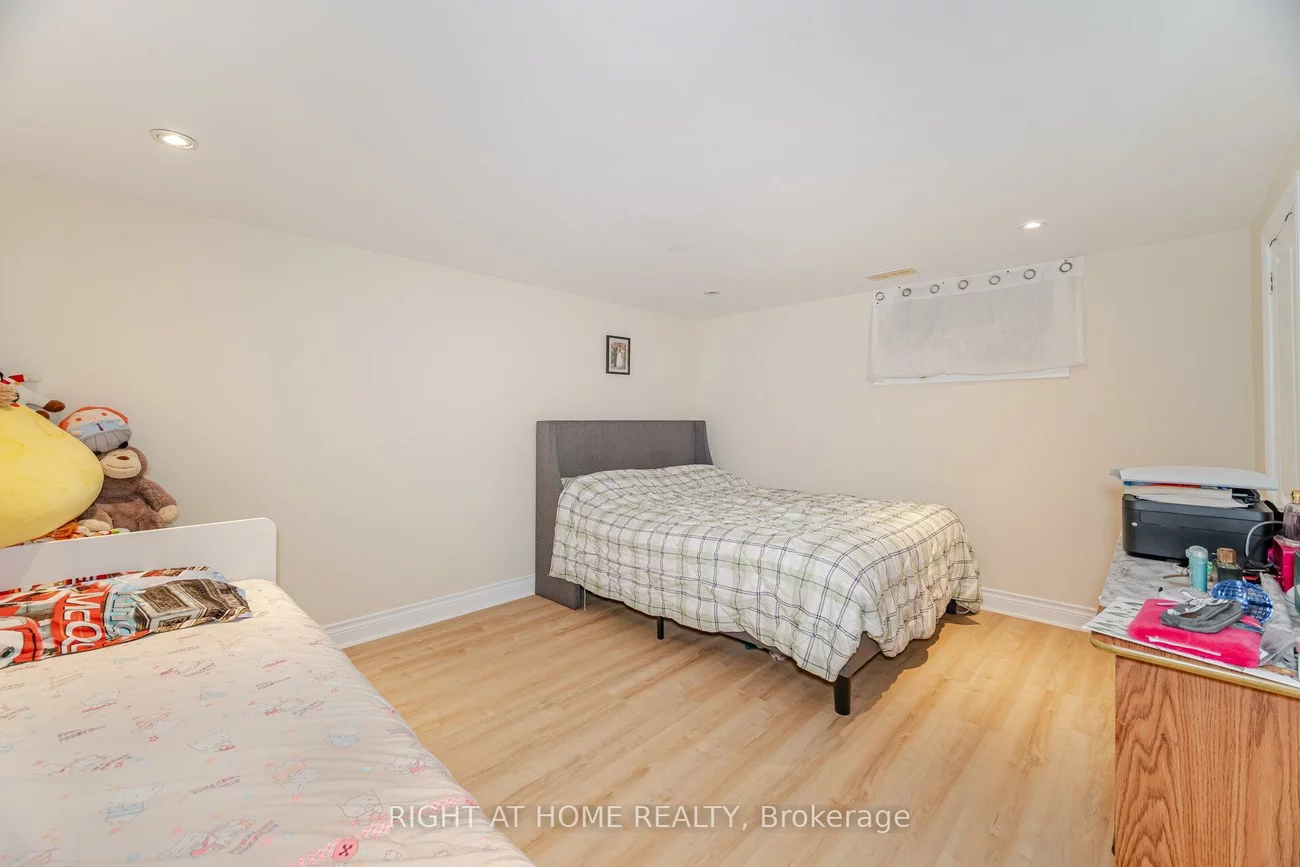 374, Browndale, Crosby, Richmond Hill