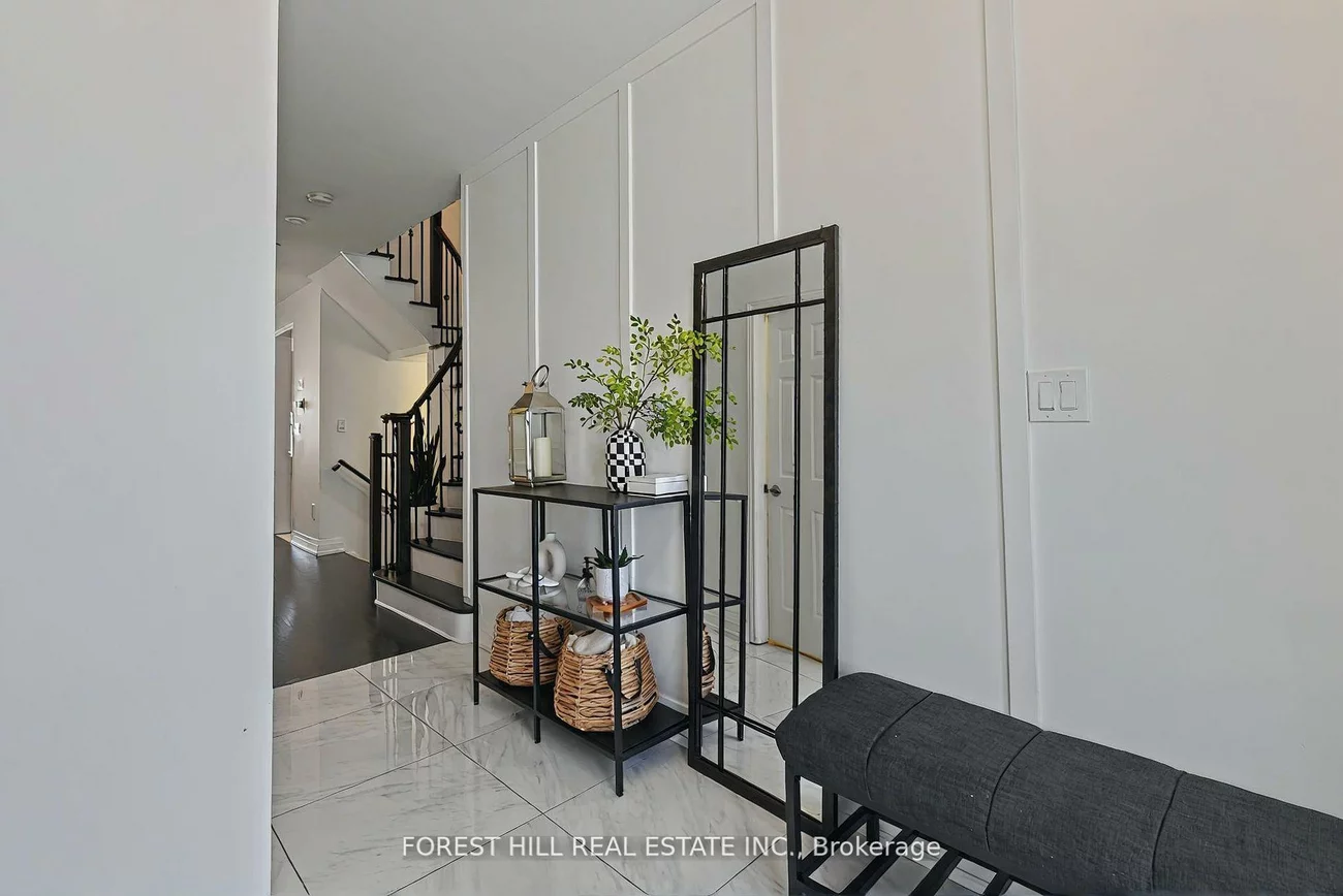 7, London Pride, Jefferson, Richmond Hill