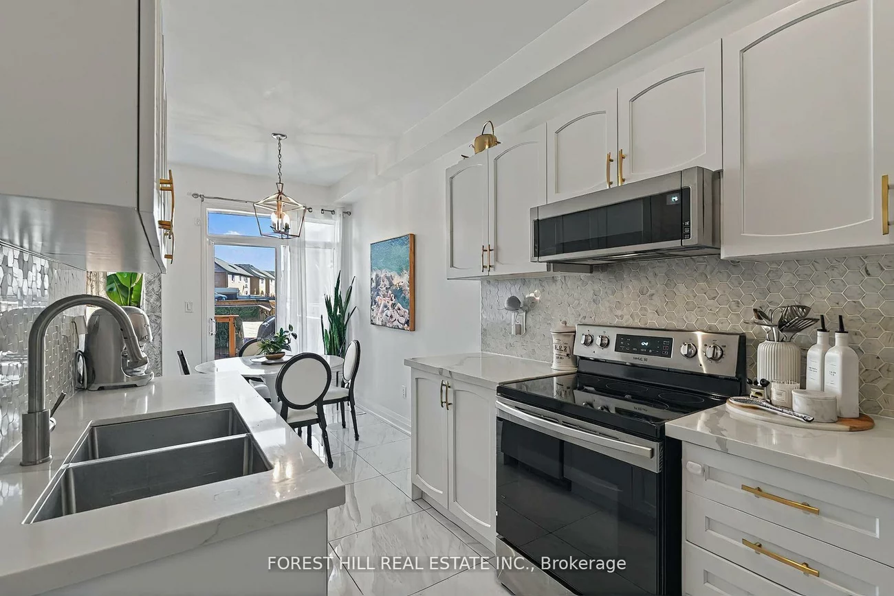 7, London Pride, Jefferson, Richmond Hill