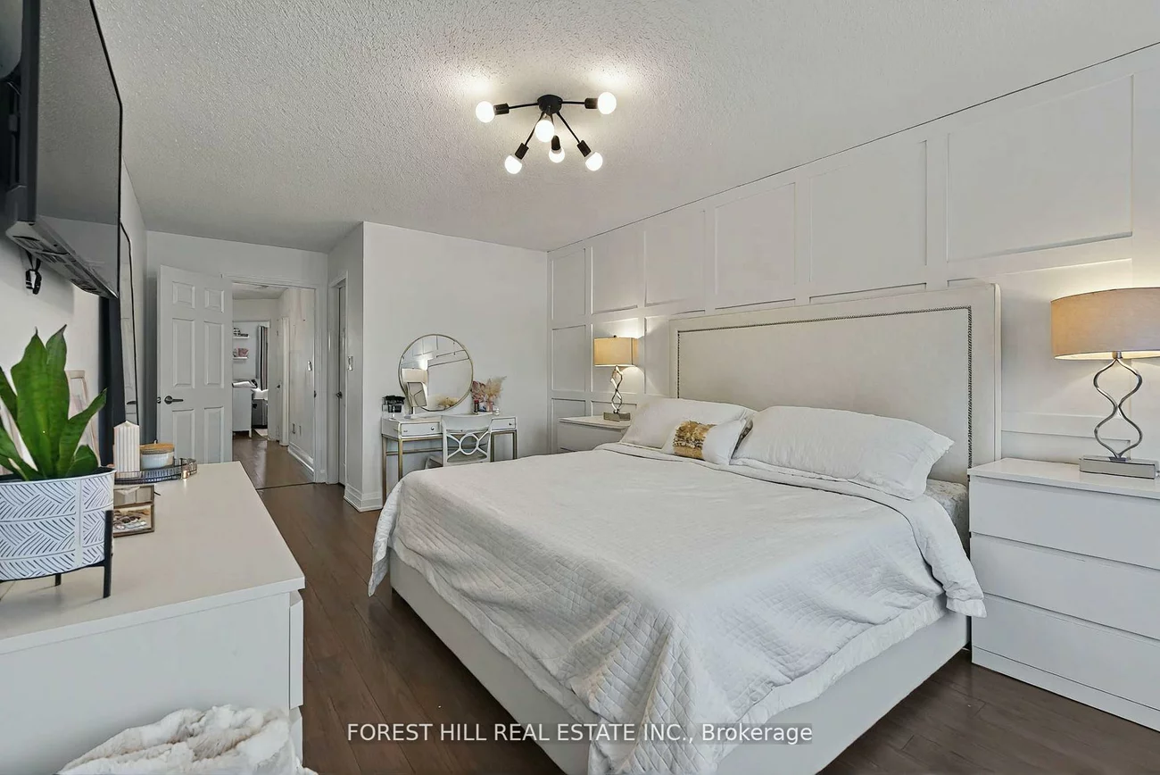 7, London Pride, Jefferson, Richmond Hill