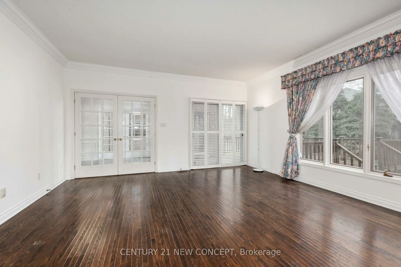 12, Chaplin, Bayview Hill, Richmond Hill