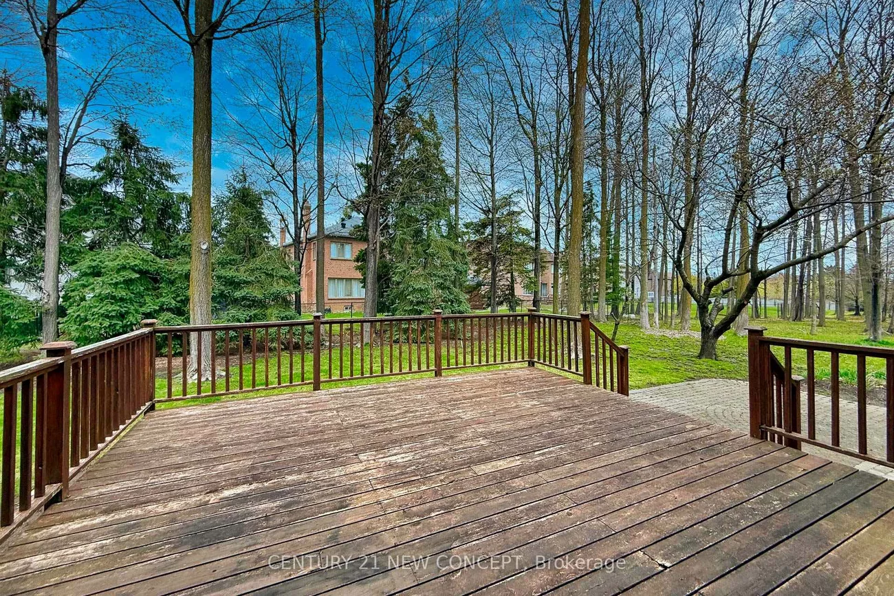 12, Chaplin, Bayview Hill, Richmond Hill
