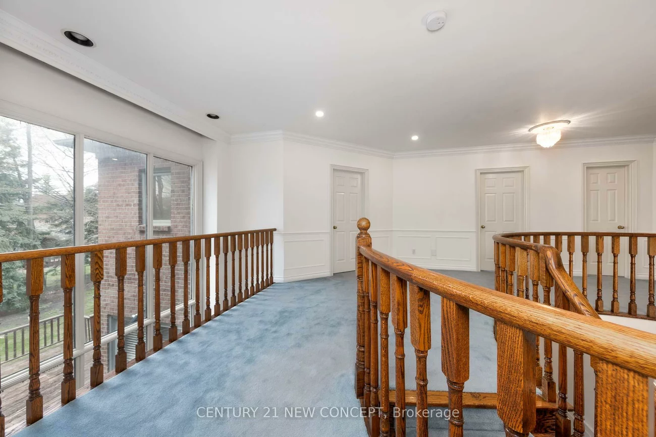 12, Chaplin, Bayview Hill, Richmond Hill
