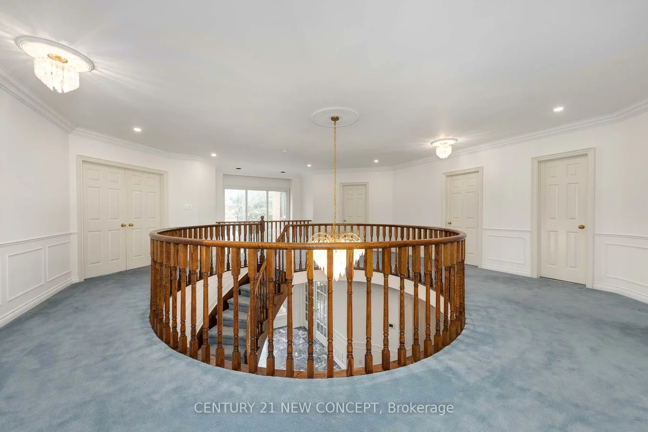 12, Chaplin, Bayview Hill, Richmond Hill