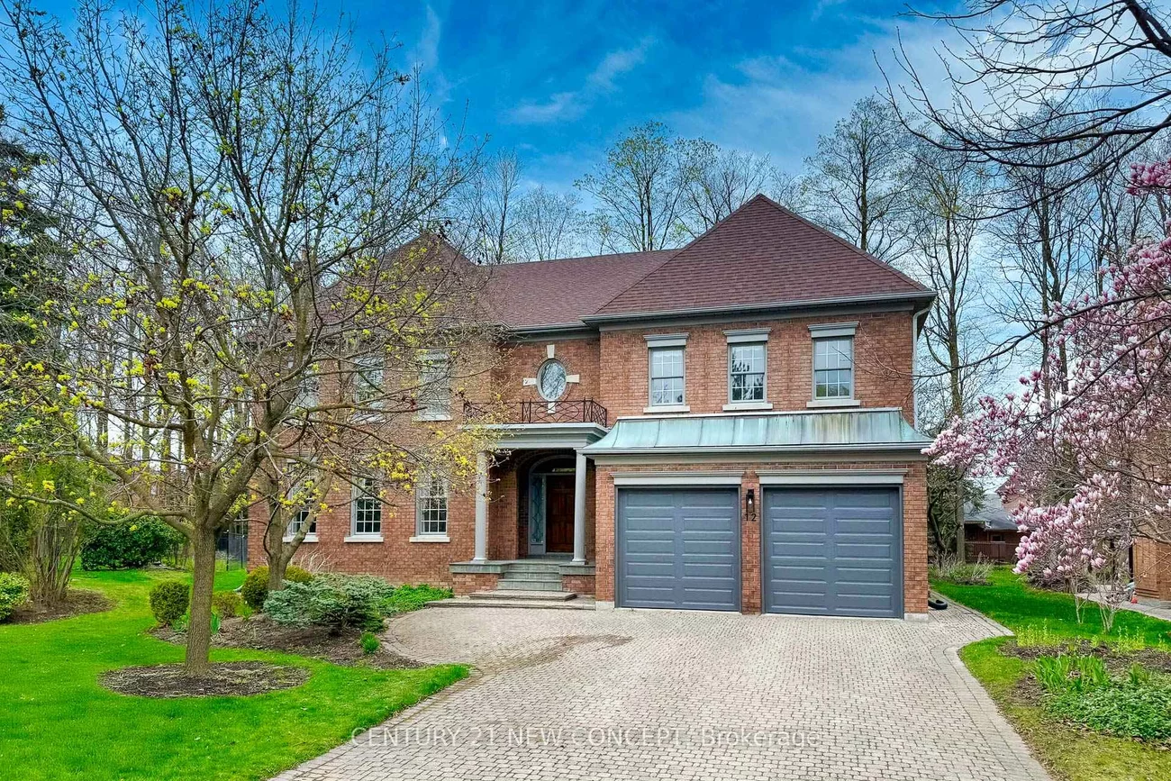 12, Chaplin, Bayview Hill, Richmond Hill