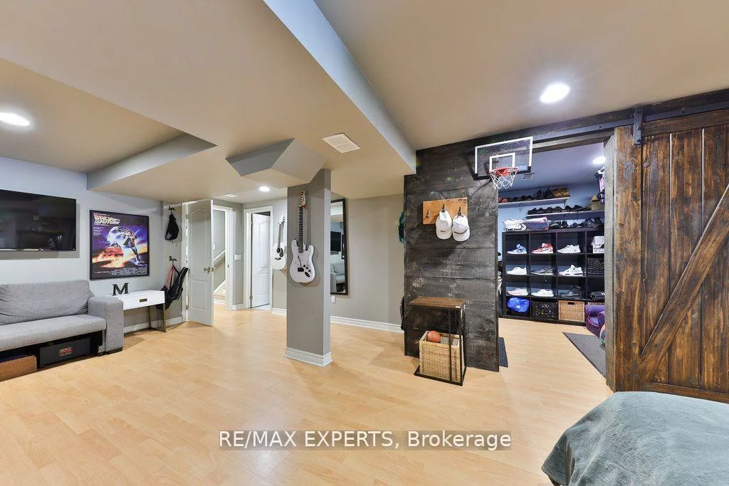 119, Westbury, Westbrook, Richmond Hill