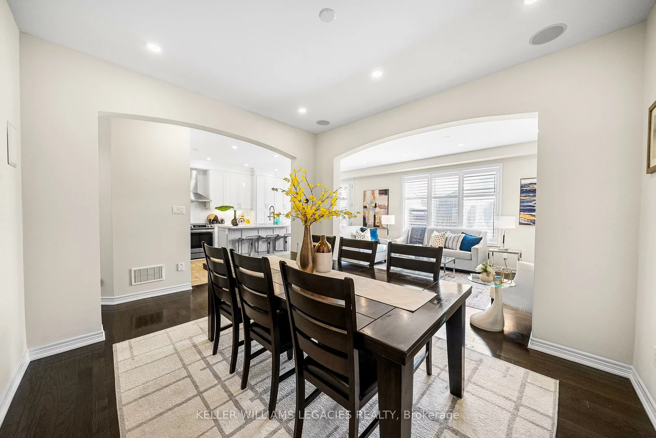 17, Mansard, Jefferson, Richmond Hill