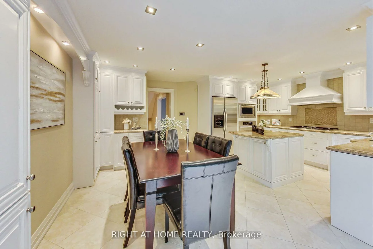 19, Cantex, Devonsleigh, Richmond Hill