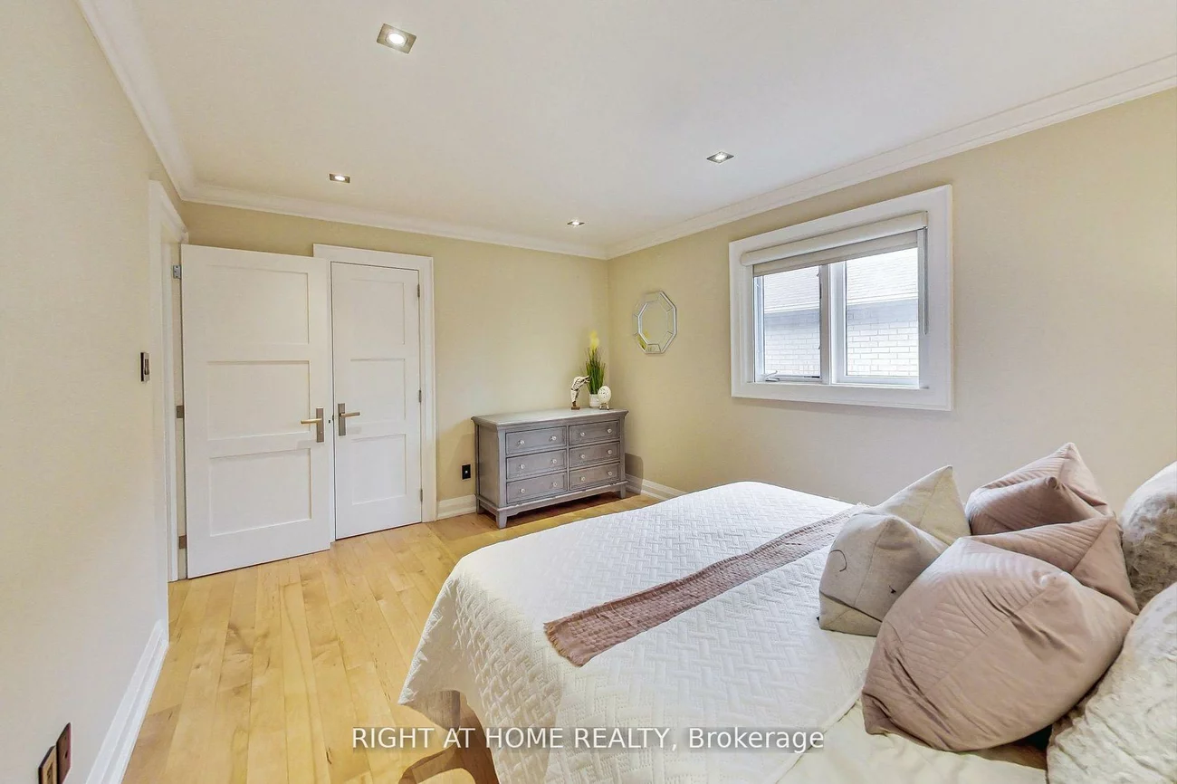 19, Cantex, Devonsleigh, Richmond Hill