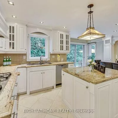 19, Cantex, Devonsleigh, Richmond Hill