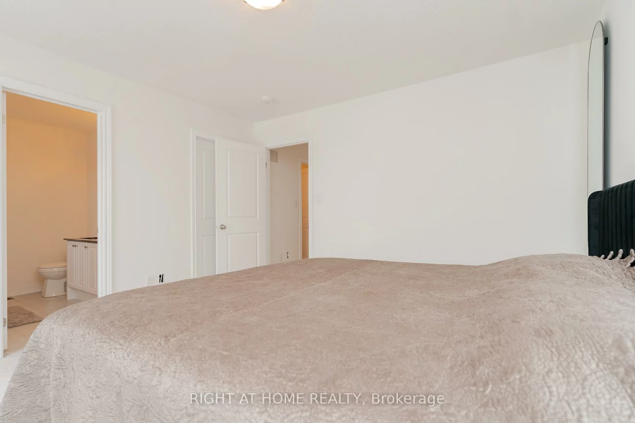 12, Globemaster, Oak Ridges, Richmond Hill