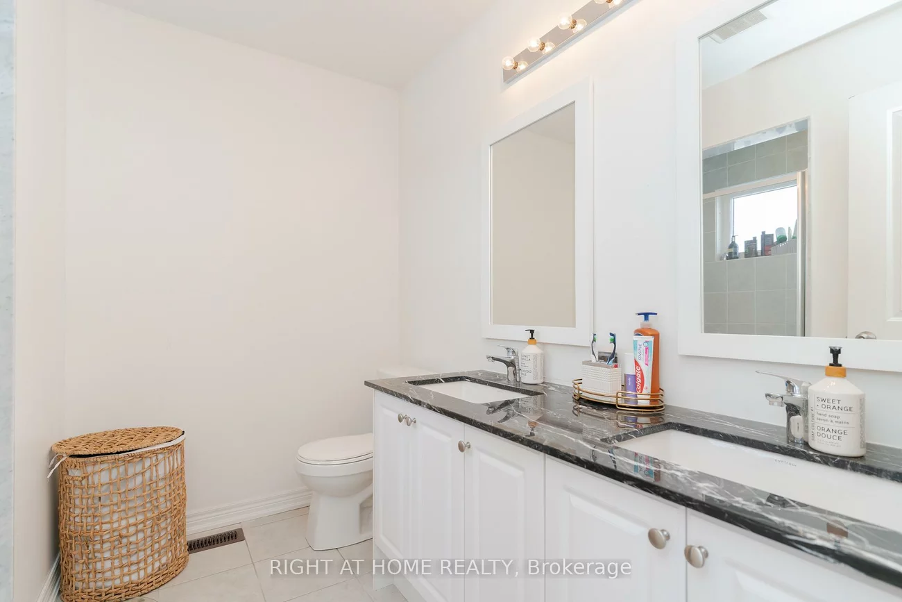 12, Globemaster, Oak Ridges, Richmond Hill